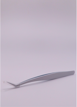 Load image into Gallery viewer, Sokawaii Magic Non Stick Tweezers🪄
