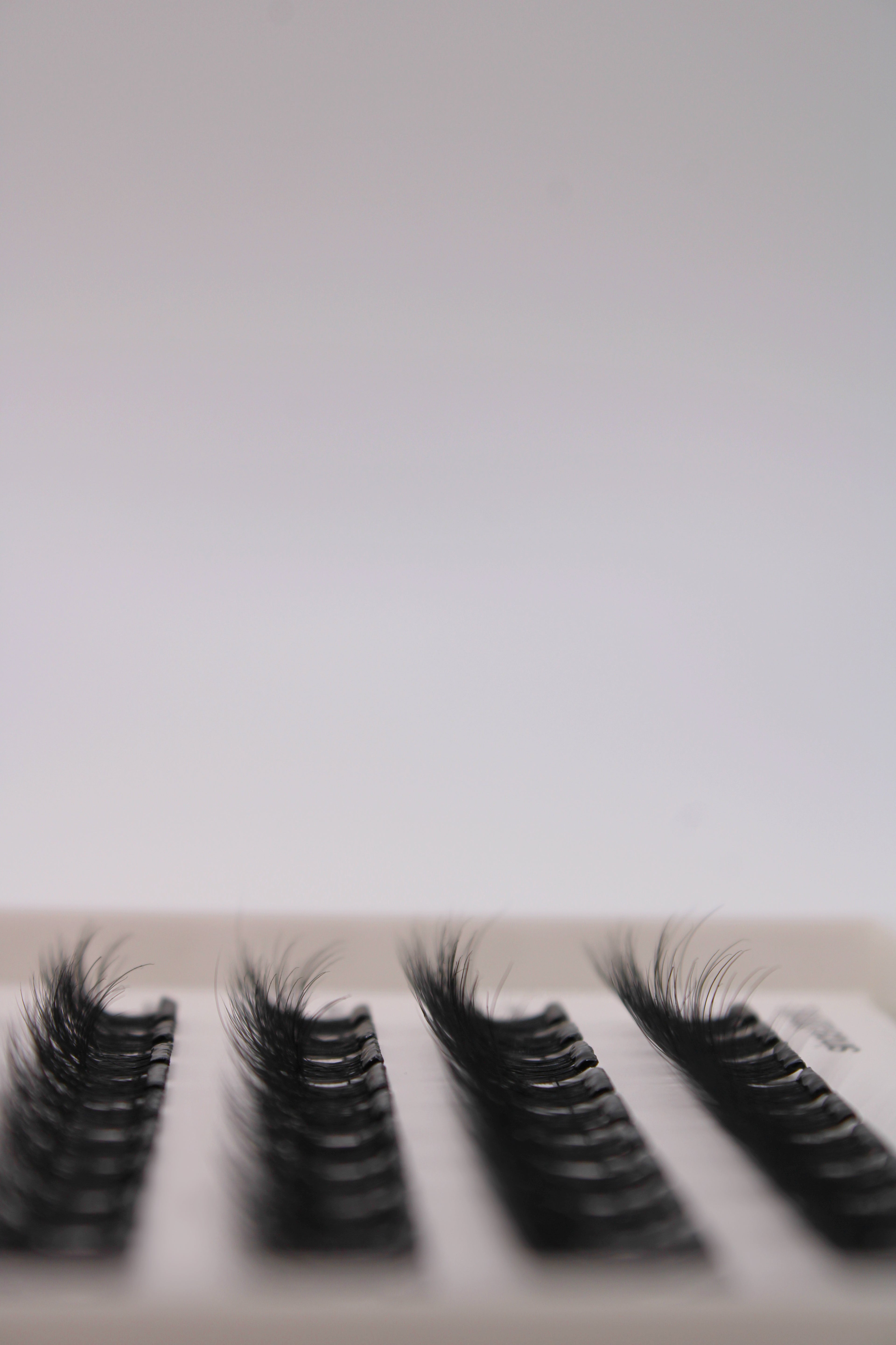PRE GLUED 🌙 Midnight Classic Wisp (stick and go) 55PCS Lashes Only