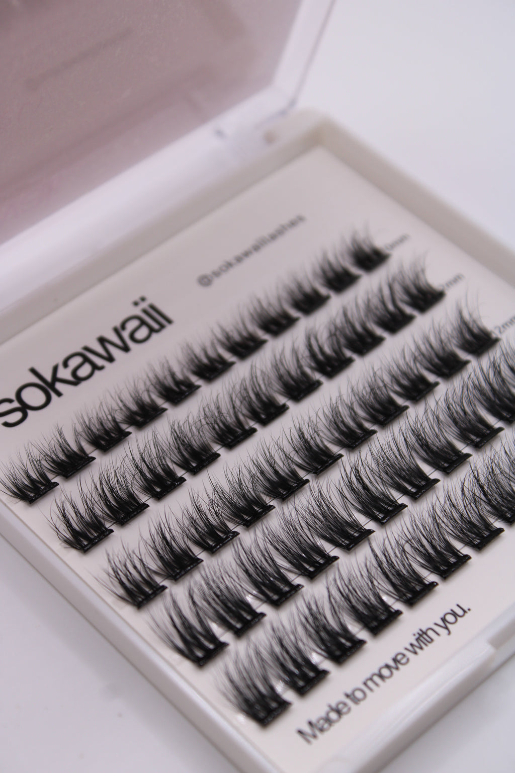 PRE GLUED 🌙 Midnight Classic Wisp (stick and go) 55PCS Lashes Only